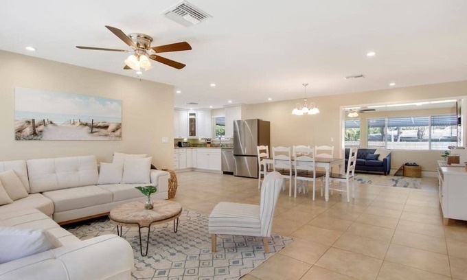 North Palm Beach House | 3 Bed, 2 Bath - North Palm Beach!