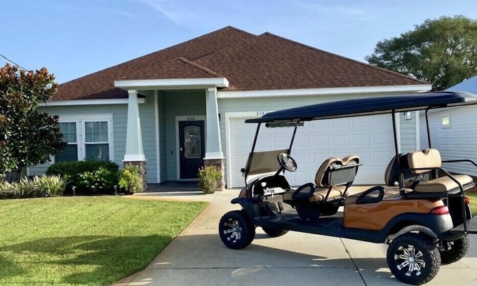 Riviera Beach House | 3 BED-2BAClose to Pier Park and 30A~GOLF CART- Oct-Dec Open!