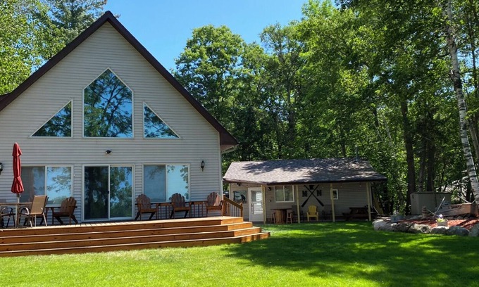 Nisswa Cabin | 3 Bed 3 Bath Cabin & Guest Cabin on Gull Lake Chain Across from Golf Course!