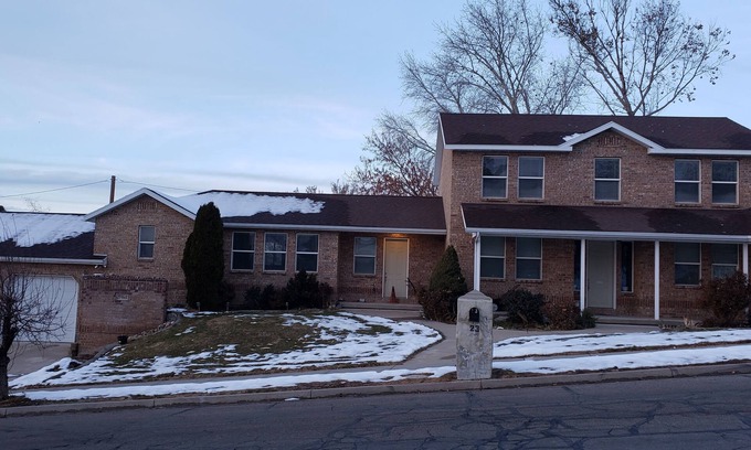 Farmington House | 3 Bed, 4 Bath, 2-Story House in Great Neighborhood