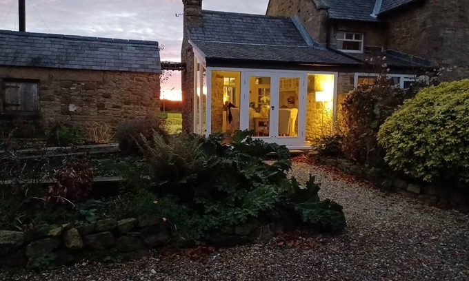 Sunderland Cottage | 3 Bed Cottage-sleeps 6-country Views-pet Friendly