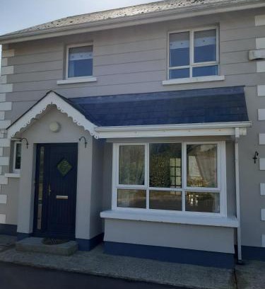 Curracloe House | 3 Bed Curracloe Village, Wexford