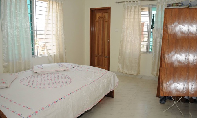 Basundhara Residential Area Apartment | 3 Bed Flat. Basundhara Block A. free parking. 10 Min Jamuna Future Park