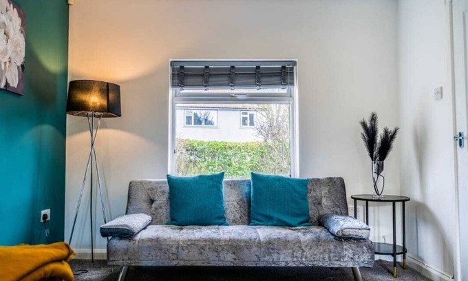 Plumtree House | 3 Bed House, Perfect for Business and Contractors in Nottinghamshire
