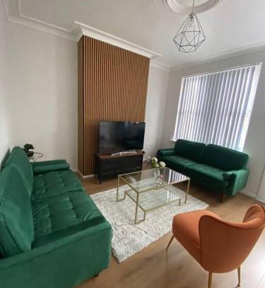 Sheffield Apartment | 3-Bed House Near M1 & Meadowhall with Free Parking