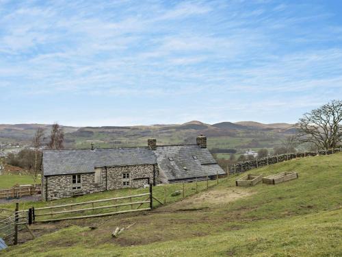 Bala House | 3 Bed in Bala 91365