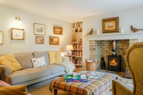 Newport House | 3 Bed in Calbourne oc-g33538