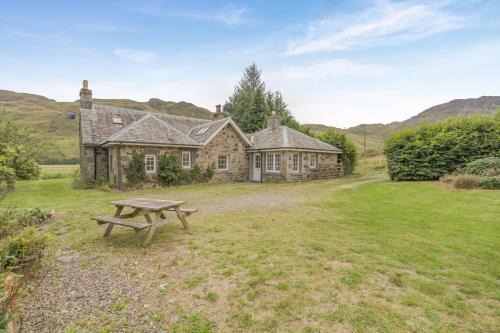 Crieff House | 3 Bed in Comrie oc-e33307