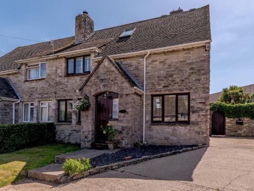 Corfe House | 3 Bed in Corfe Castle 78831