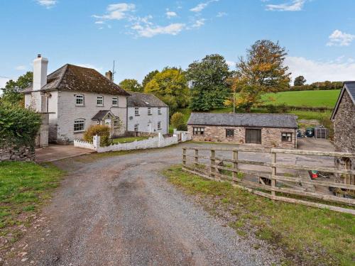 Brecon House | 3 Bed in Penoyre 96240