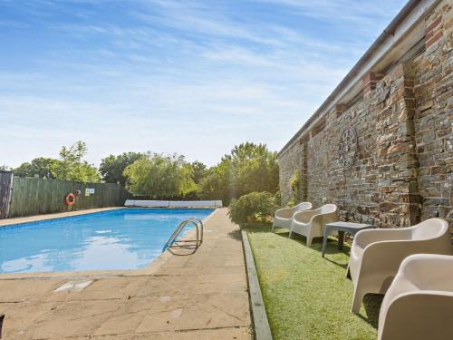 Westleigh House | 3 Bed in Westward Ho 46837
