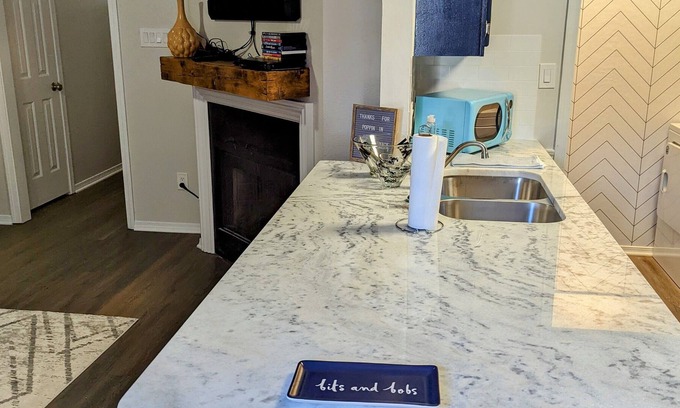 Shreveport House | 3 Bed Townhouse with King Bed Mins from Downtown