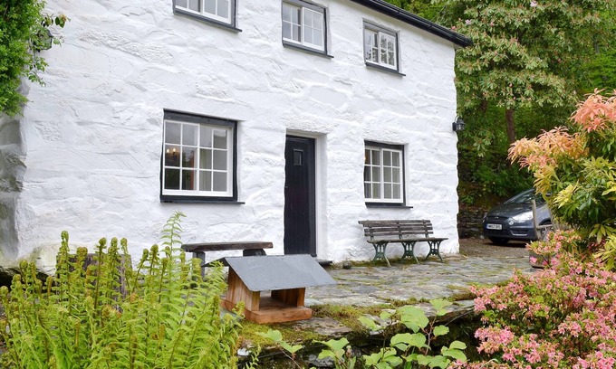 Beddgelert Cottage | 3 bedroom accommodation in Beddgelert near Porthmadog