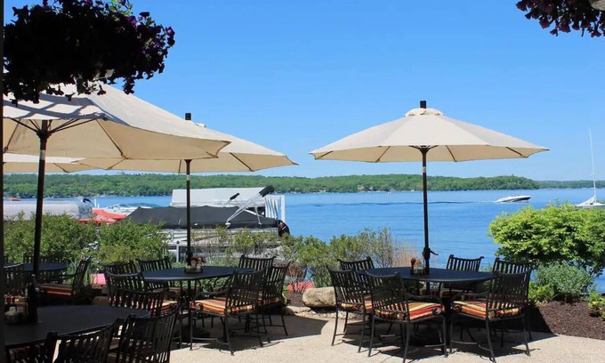 Fontana House | 3 Bedroom - Lake Geneva - Indoor Pool - Abbey Springs 5 Star Resort
