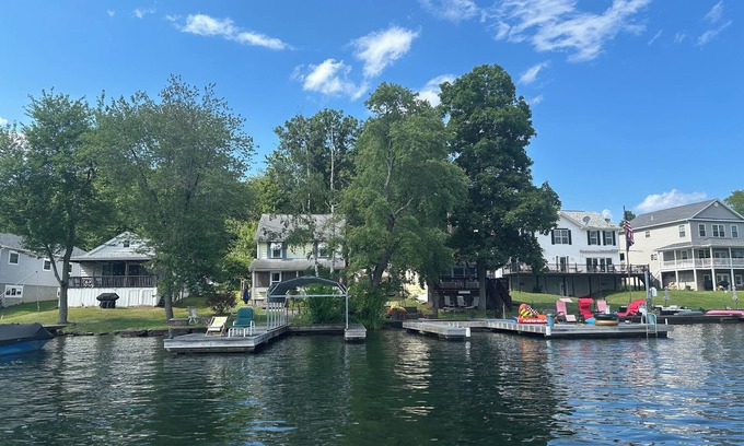 Lake Winola House | 3 Bedroom 1.5 bath Lake Front Cottage at beautiful Lake Winola