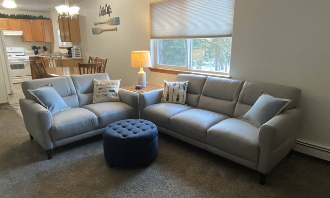 Ridgeway Apartment | 3 Bedroom, 1 Bath Peaceful Lodge Just Minutes From The Kenai River And Soldotna!