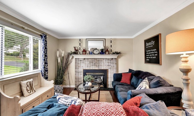 Murrysville House | 3 bedroom 2.5 bath with game room. 19 miles from Pittsburgh