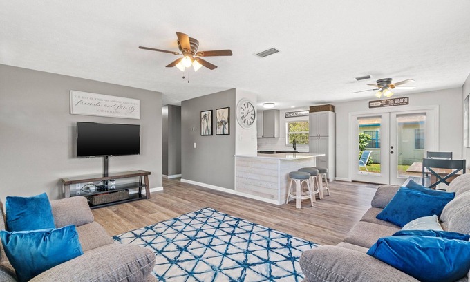 Laguna Beach Estates House | 3 Bedroom 2 Bath Beach House