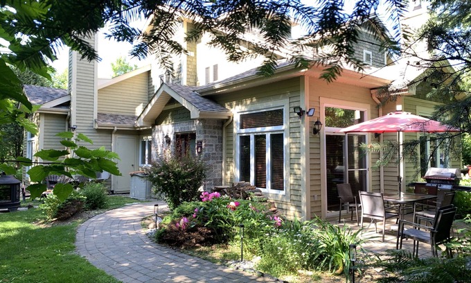 Mont-Tremblant House | 3 Bedroom, 2 Bathrooms, sleeps 7