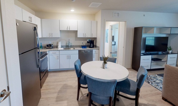 Clegg Apartment | 3 Bedroom 2 Bath Furnished Apartment