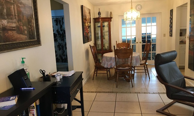 South Gate Ridge House | 3 bedroom/2 bath in a quiet neighborhood. Large backyard with privacy fence.