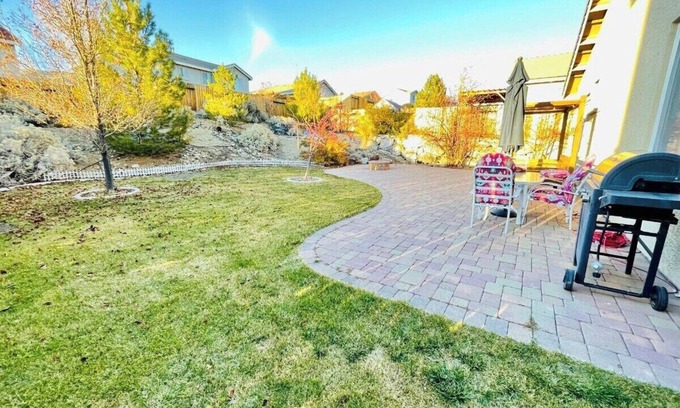 Northwest Reno House | 3-Bedroom/2-Bath/Pet OK/Sleeps10