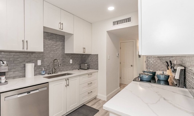 Coppell House | 3 Bedroom 2 Bath Professionally Hosted