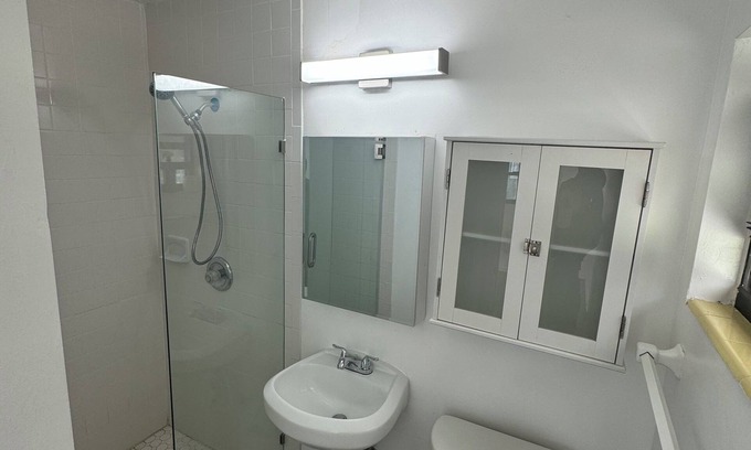 Longwood House | 3 bedroom 2 bathroom home