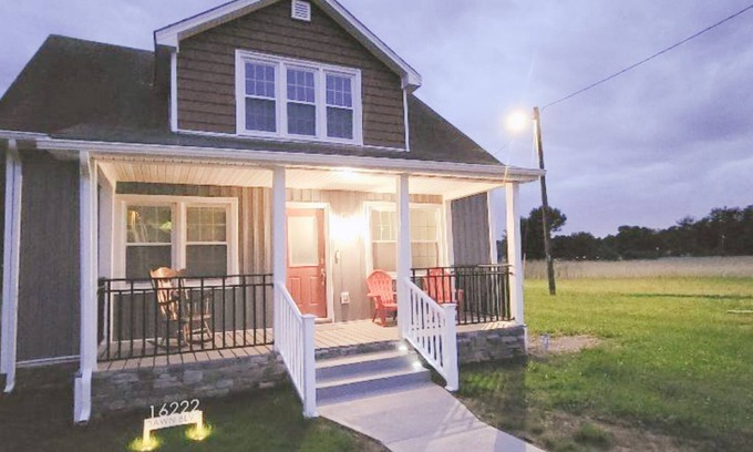 Hanover House | 3 Bedroom 2 Full Bath sleep sofa House