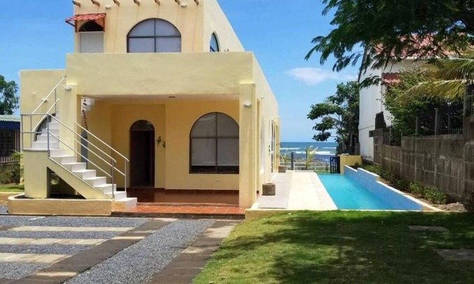 Masachapa House | 3 bedroom 3 bath Oceanfront beach house with 20 meter lap pool - Nicaragua