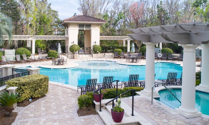 Shelter Cove Condo | 3 Bedroom/3 Bathroom Well Kept Bright Villa - Gated Complex - Harbour Views