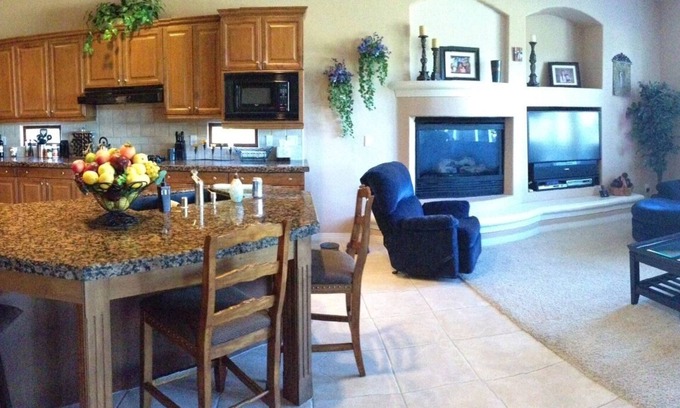 Callender House | 3 Bedroom/4 Bathroom Golf Course Home Near Pismo Beach.