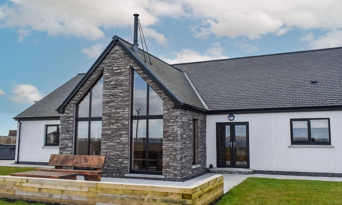 Isle of Lewis Cottage | 3 bedroom accommodation in All Outer Hebrides