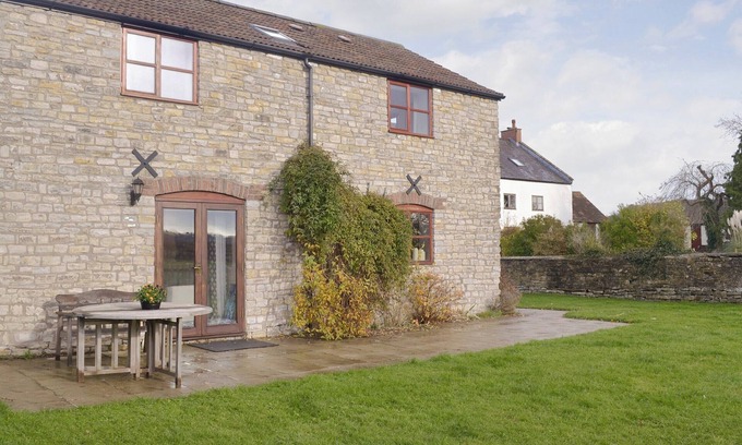 East Horrington Cottage | 3 bedroom accommodation in North Wootton, near Wells