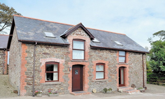 Buckland Brewer Cottage | 3 bedroom accommodation in Buckland Brewer