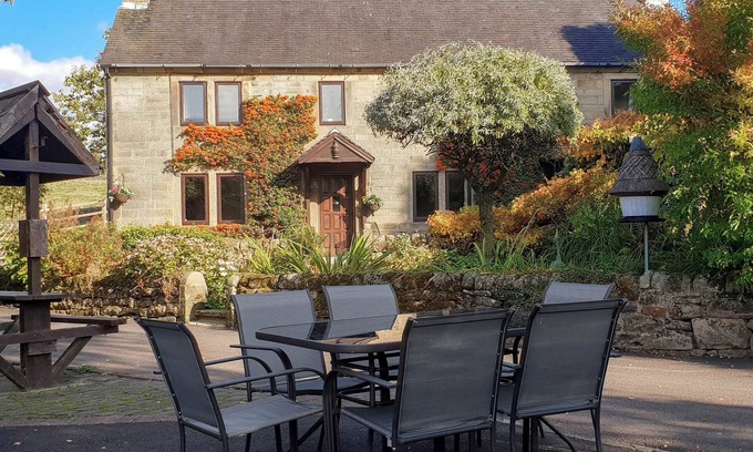 Holestone Moor Cottage | 3 bedroom accommodation in Lumsdale, Tansley Wood, near Matlock