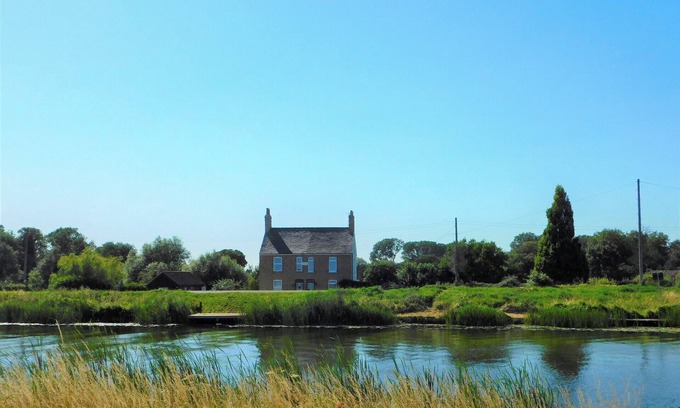 Downham Market Cottage | 3 bedroom accommodation in Ten Mile Bank, near Downham Market