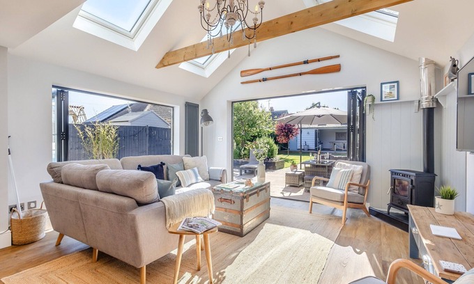West Mersea Cottage | 3 bedroom accommodation in Mersea Island