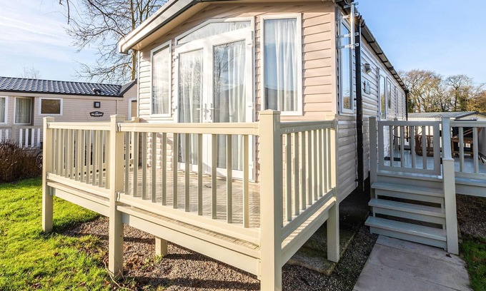 Wesham House | 3 bedroom accommodation in Mowbreck Park