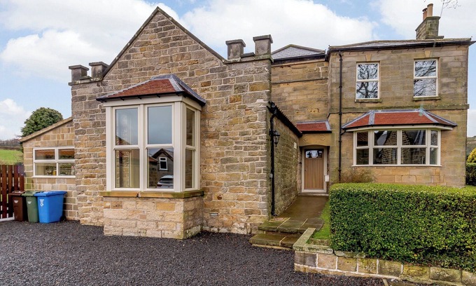 Fylingthorpe Cottage | 3 bedroom accommodation in Fylingthorpe