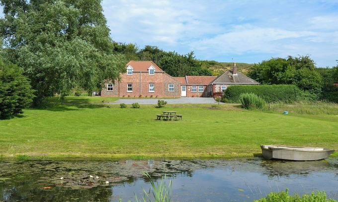 Great Yarmouth Cottage | 3 bedroom accommodation in West Caister