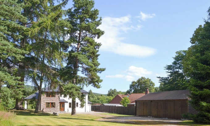 Carrbridge Cottage | 3 bedroom accommodation in Carrbridge