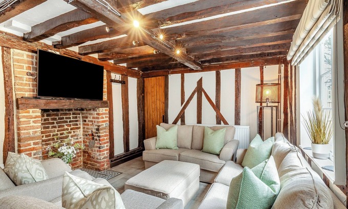 Chelmsford Cottage | 3 bedroom accommodation in Chelmsford