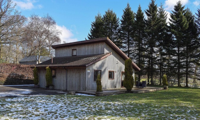 Dunfermline Cottage | 3 bedroom accommodation in Oakley, near Dunfermline