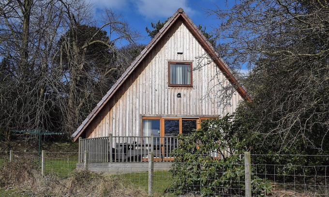 Dunfermline Cottage | 3 bedroom accommodation in Oakley, near Dunfermline