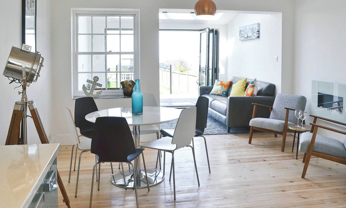Swalecliffe Cottage | 3 bedroom accommodation in Swalecliffe, near Whitstable