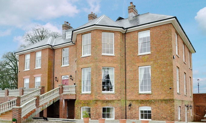 Cornwall Cottage | 3 bedroom accommodation in Wellington