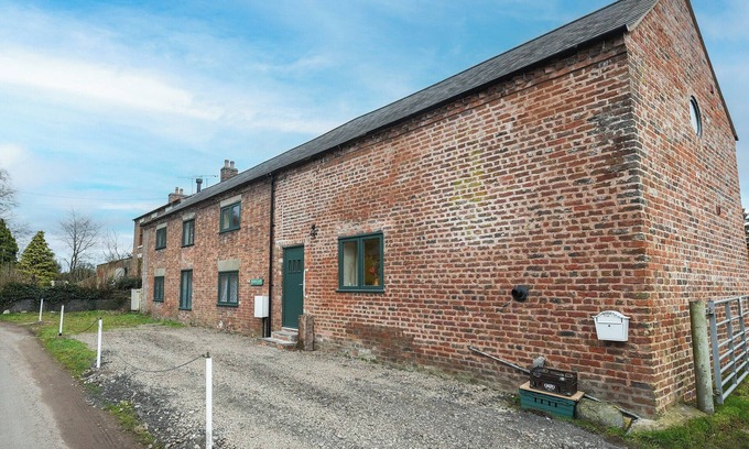 Whitchurch Cottage | 3 bedroom accommodation in Macefen, near Whitchurch