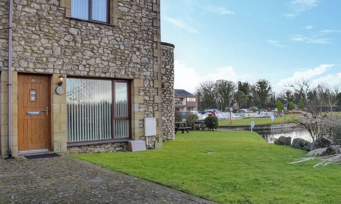 Tewitfield Cottage | 3 bedroom accommodation in Carnforth