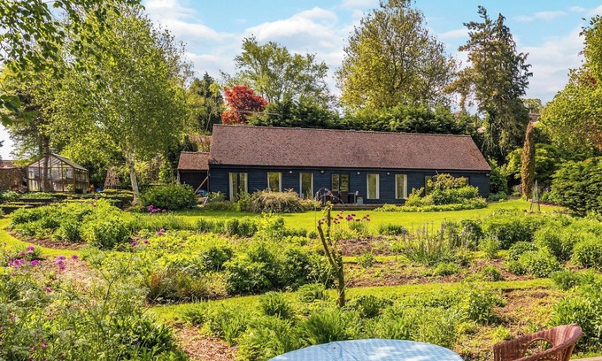 Cheltenham Cottage | 3 bedroom accommodation in Sevenhampton, near Cheltenham